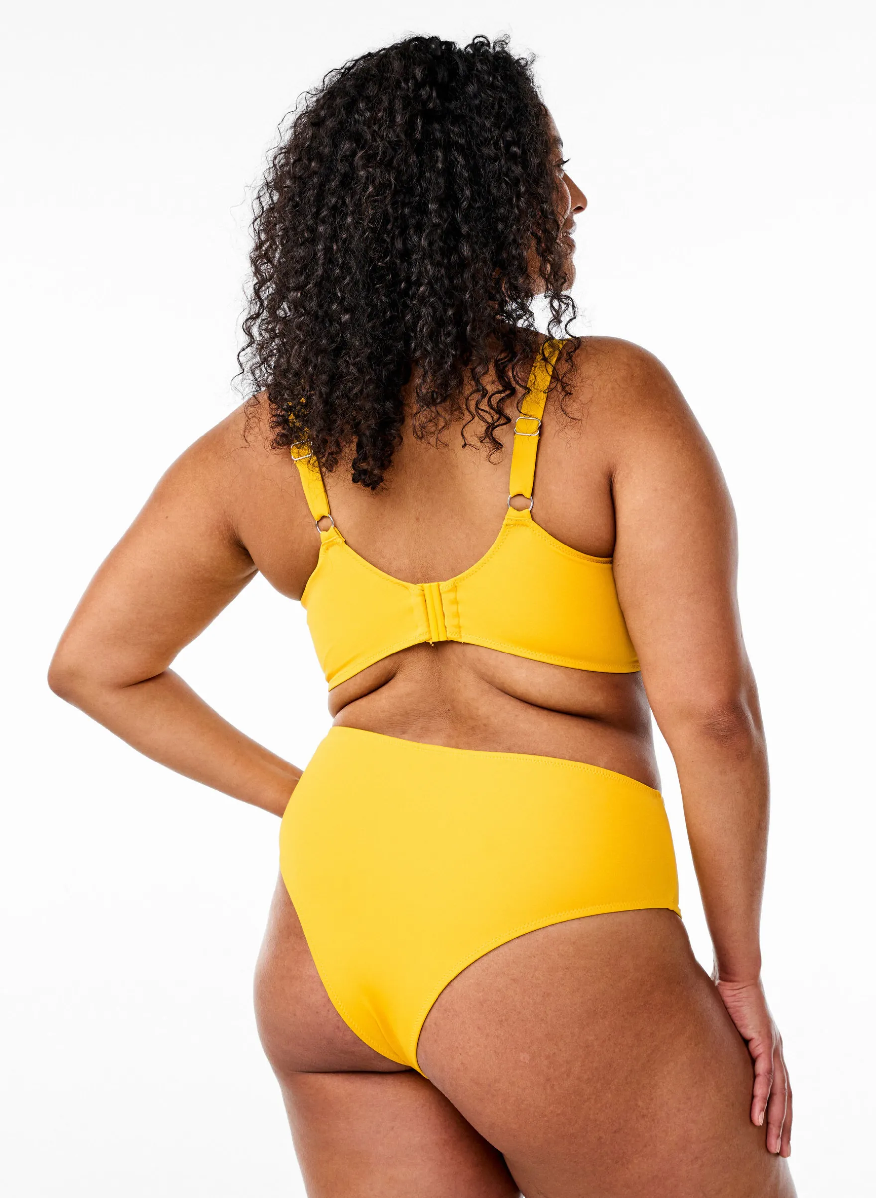 Brazilian Bikini-Slip mit normaler Taille
