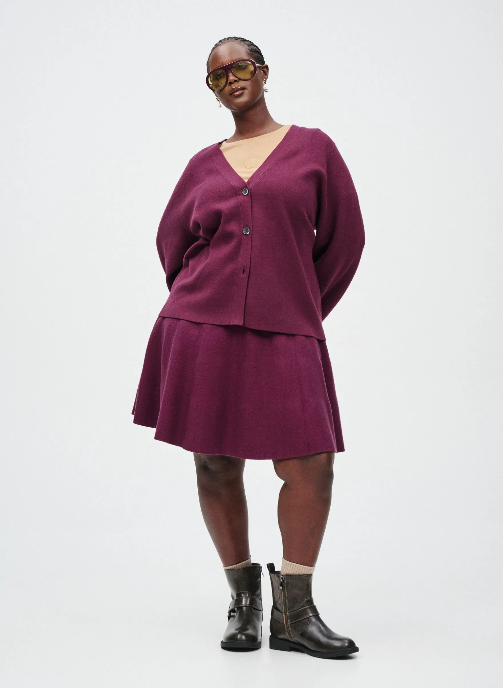 Cardigan mit V-Ausschnitt und weiten Ärmeln