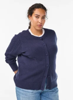 Cardigan mit Zopfmuster-Ärmeln