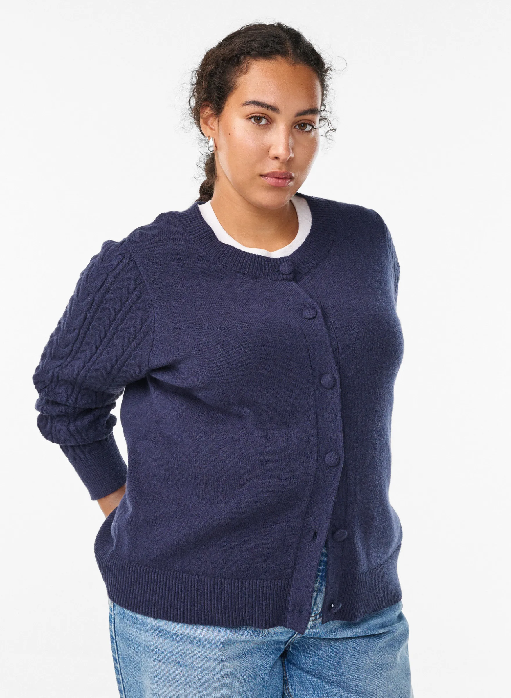 Cardigan mit Zopfmuster-Ärmeln