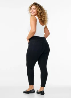 Cropped Amy Jeans mit Reißverschluss