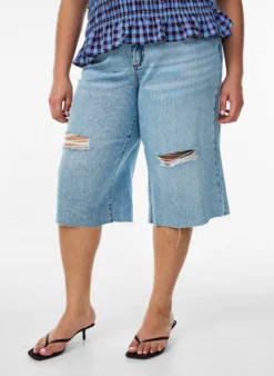 Cropped Jeans mit abgenutzter Optik und offenen Kanten