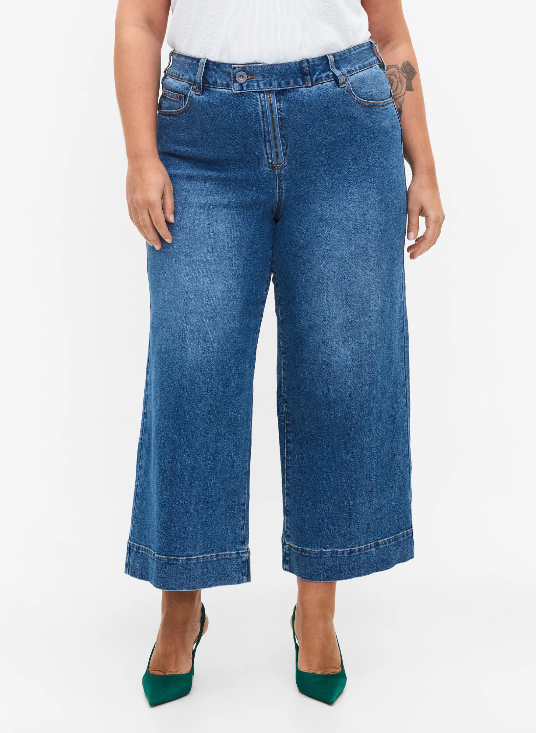 Cropped Jeans mit breitem Bein