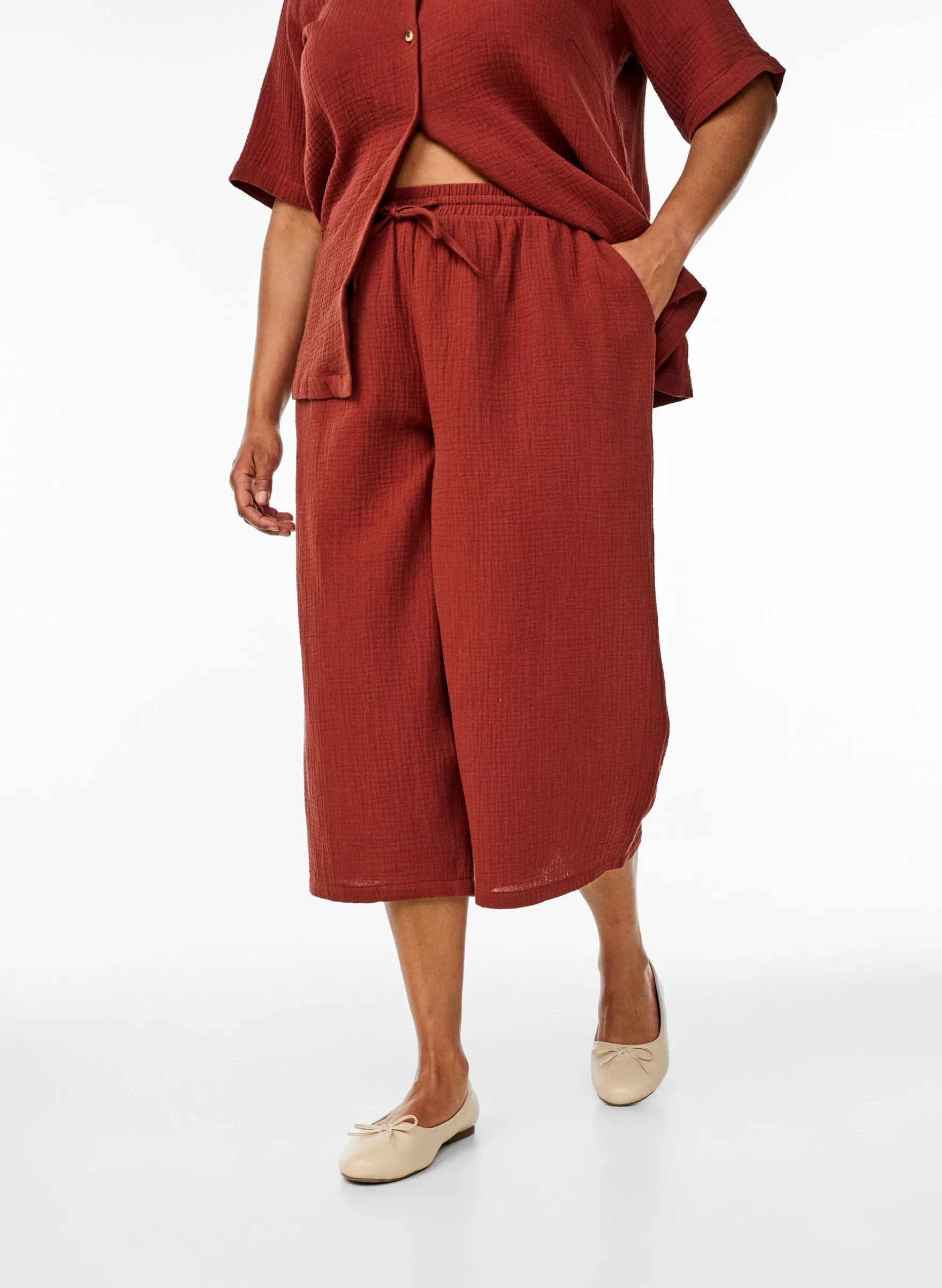 Culotte-Hose aus Baumwollmusselin mit hohem Bund.