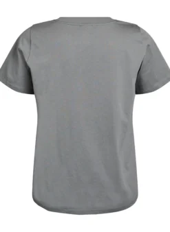 Einfaches T-Shirt aus Baumwolle mit V-Ausschnitt.