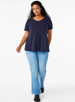 Einfarbiges basic T-Shirt aus Baumwolle