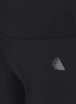Eng anliegende Trainingsshorts