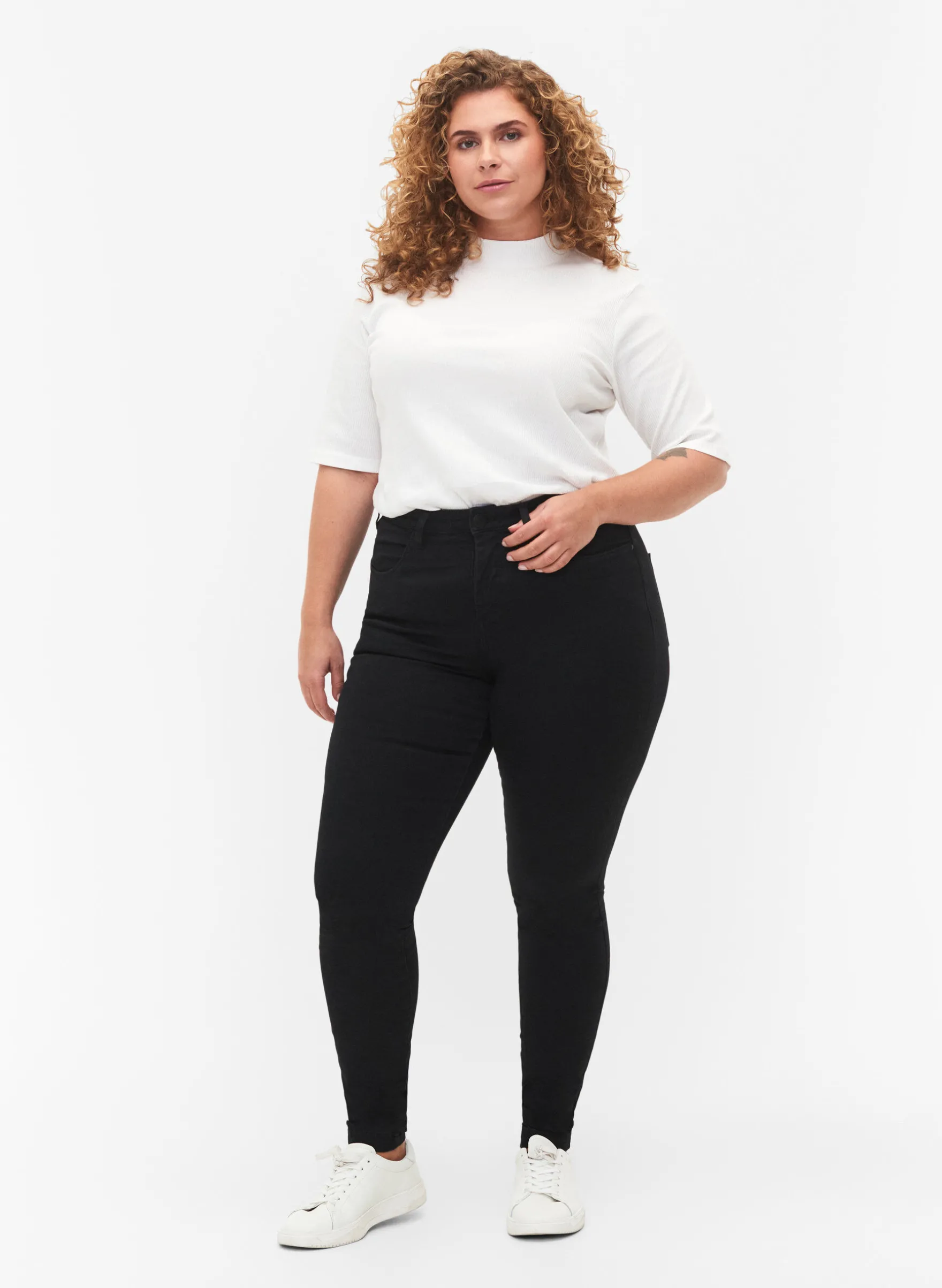 Extra schmale Amy Jeans mit hoher Taille