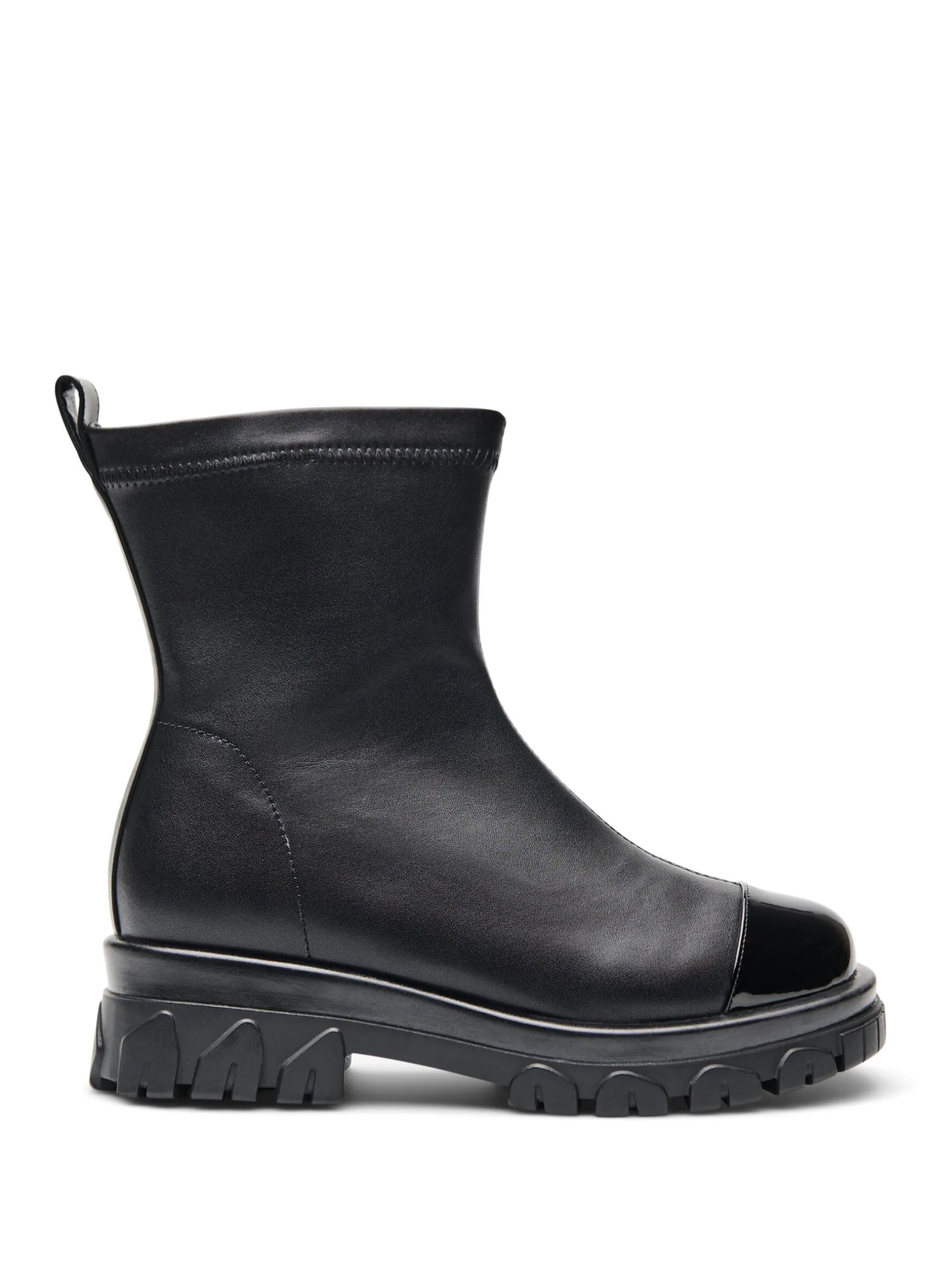 Extra Weite - Chunky Knöchelstiefel mit Lackdetail