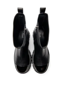 Extra Weite - Chunky Knöchelstiefel mit Lackdetail