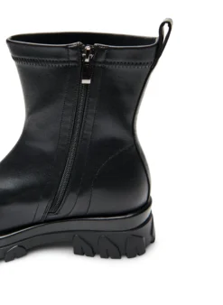 Extra Weite - Chunky Knöchelstiefel mit Lackdetail