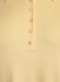 Feinstrick-Poloshirt mit kurzen Ärmeln