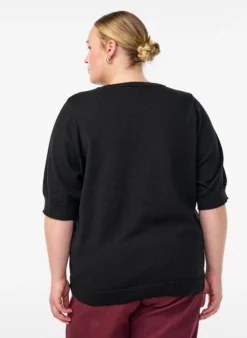 FLASH - Fein gestrickte Bluse mit kurzen Ärmeln
