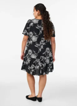 FLASH - Kleid aus Viskose mit Schnittlinie