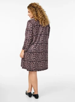 FLASH - Kurzes A-Linien-Kleid mit 7/8-Ärmeln