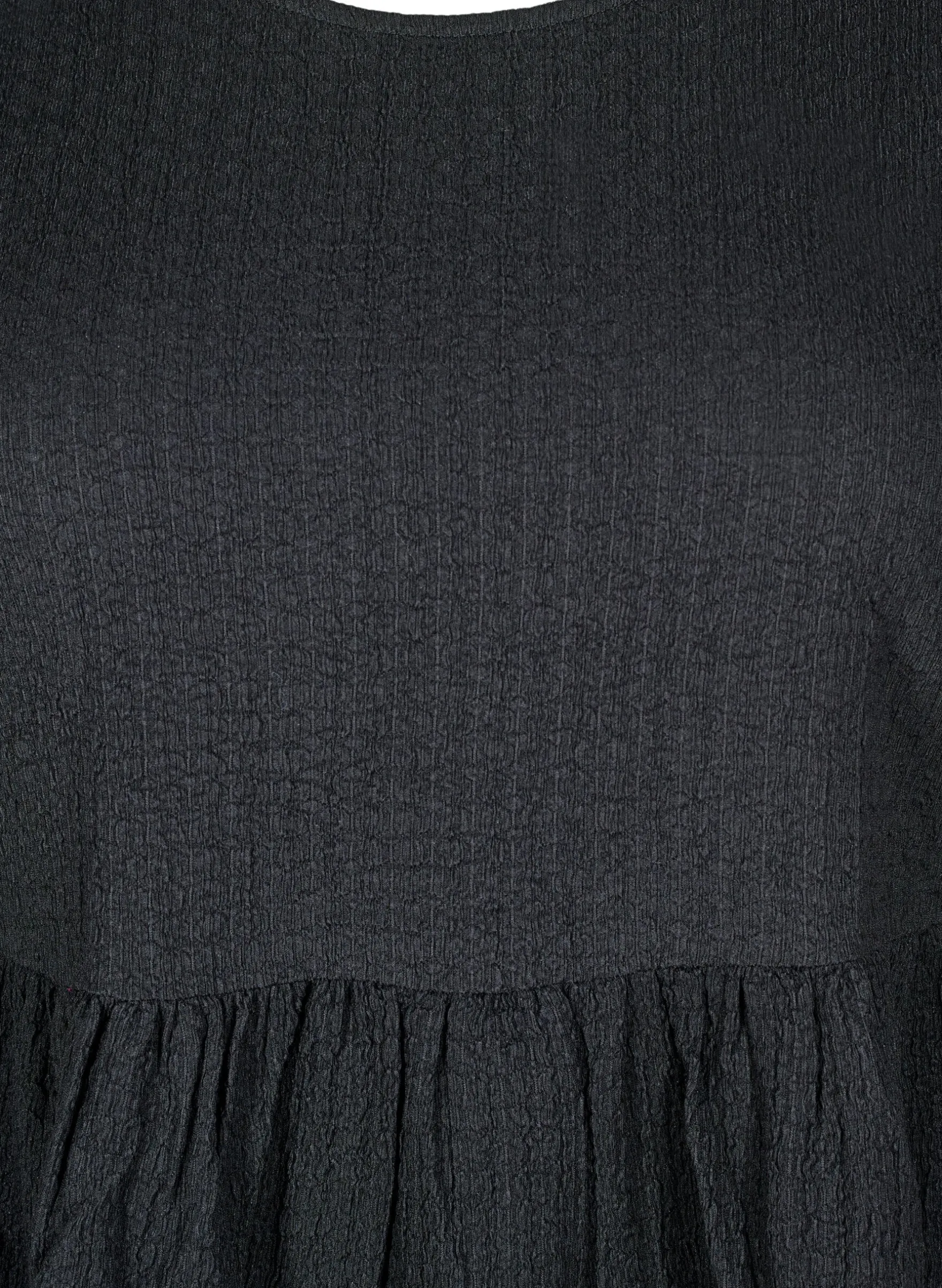 FLASH - Kurzes Kleid aus strukturiertem Stoff mit 3/4-Ärmeln