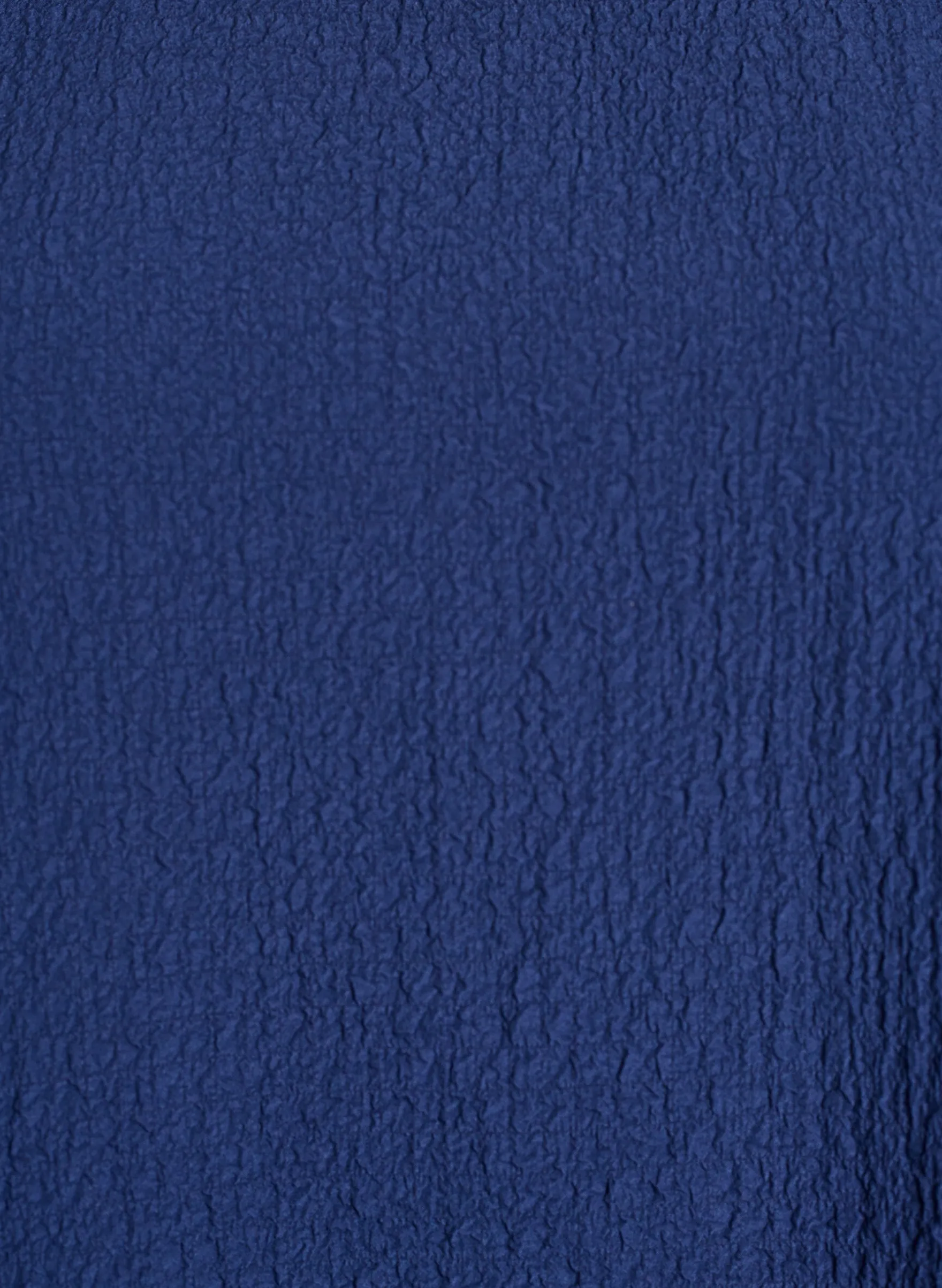 FLASH - Kurzes Kleid mit gecrinkelter Textur und kurzen Ärmeln