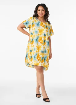 FLASH - Kurzes Kleid mit gecrinkelter Textur und kurzen Ärmeln