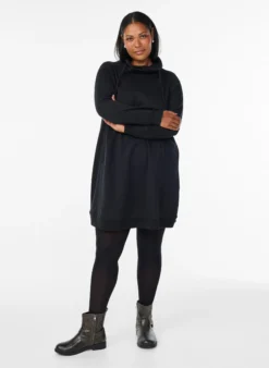 FLASH - Kurzes Sweatshirtkleid mit Stehkragen und Taschen