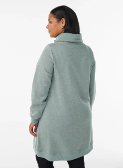 FLASH - Kurzes Sweatshirtkleid mit Stehkragen und Taschen