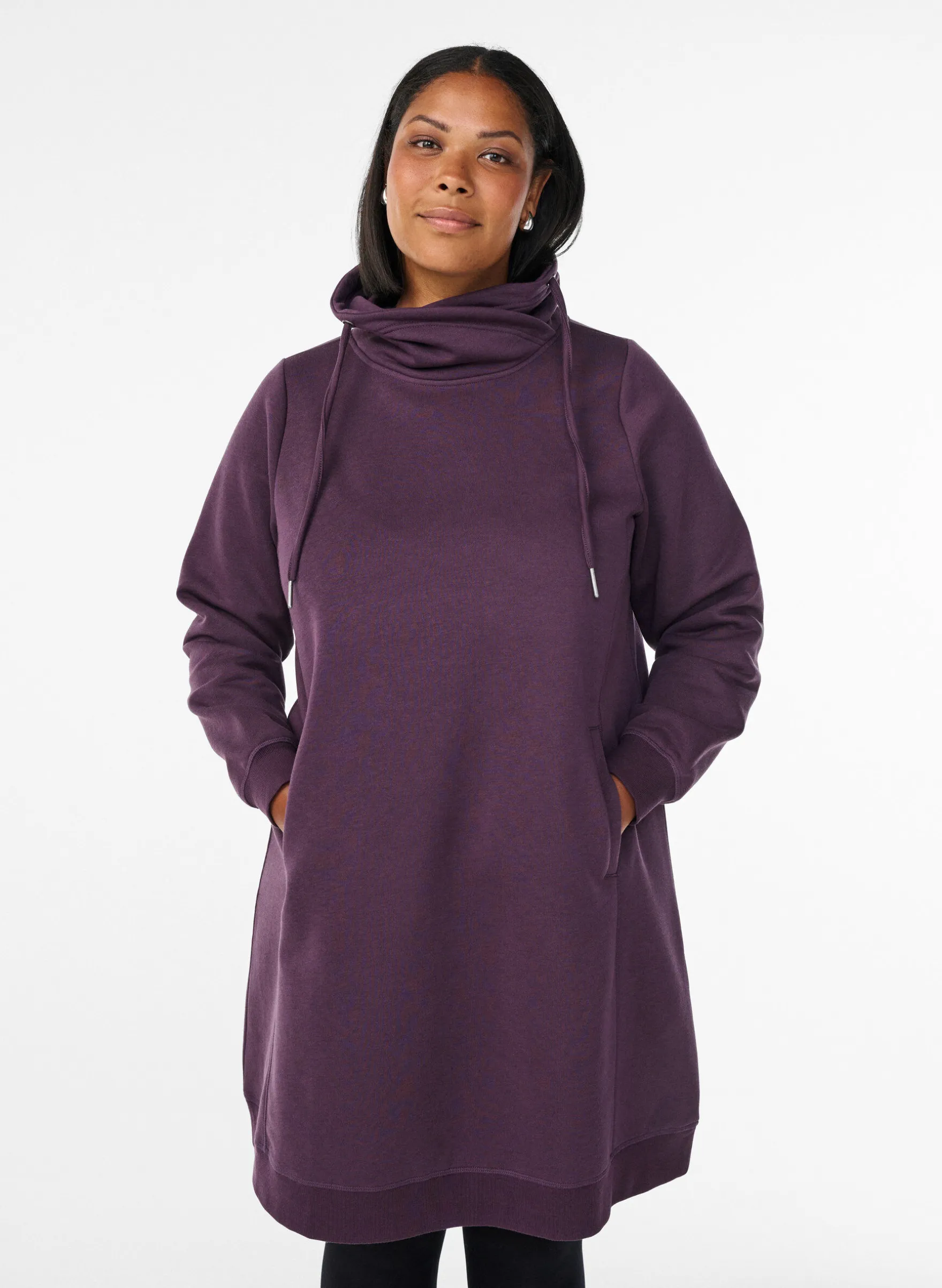 FLASH - Kurzes Sweatshirtkleid mit Stehkragen und Taschen