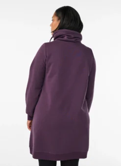 FLASH - Kurzes Sweatshirtkleid mit Stehkragen und Taschen