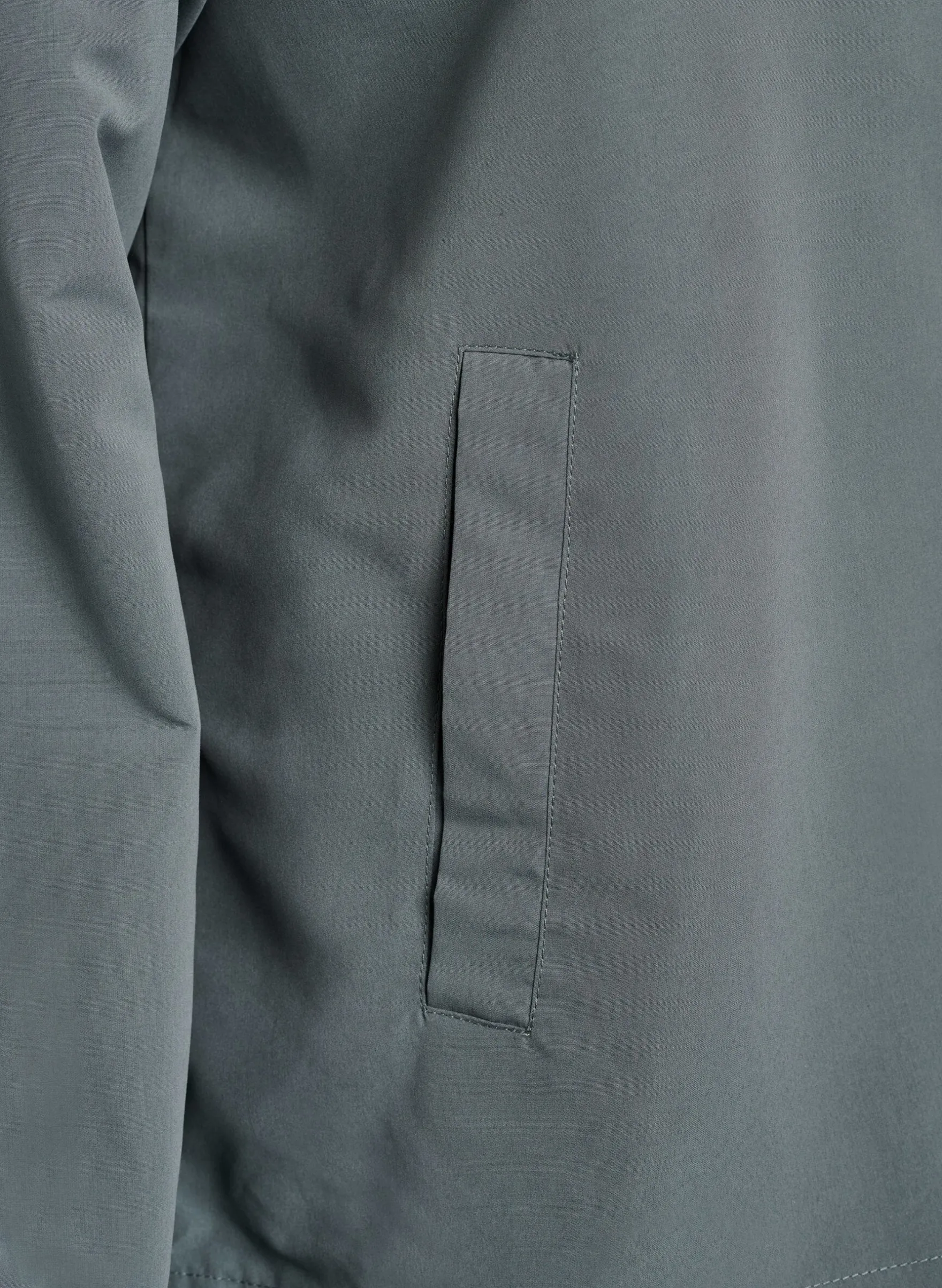 FLASH - Leichte Jacke mit Kapuze und Reißverschluss