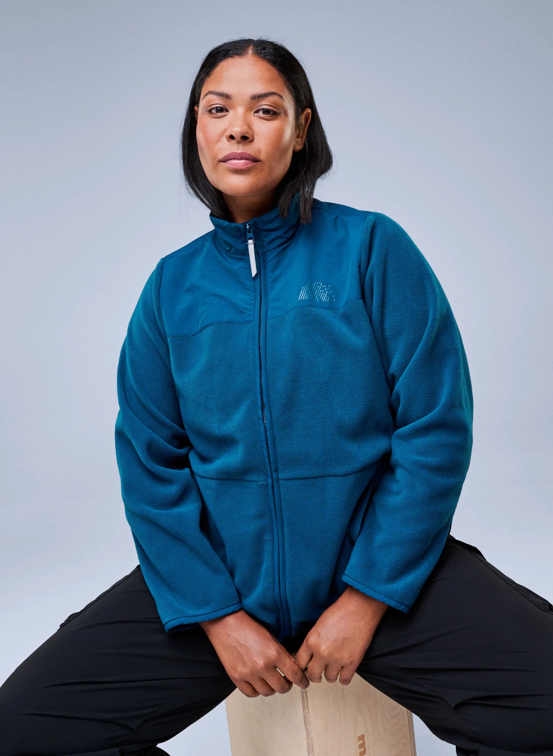 Fleecejacke mit hohem Kragen und Taschen