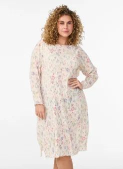 Geblümtes Kleid mit gewellter Textur