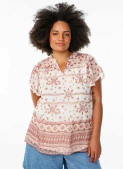Gemusterte Bluse mit Rüschendetail und kurzen Ärmeln