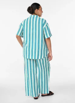 Gestreifte Hose mit hoher Taille und weiten Beinen