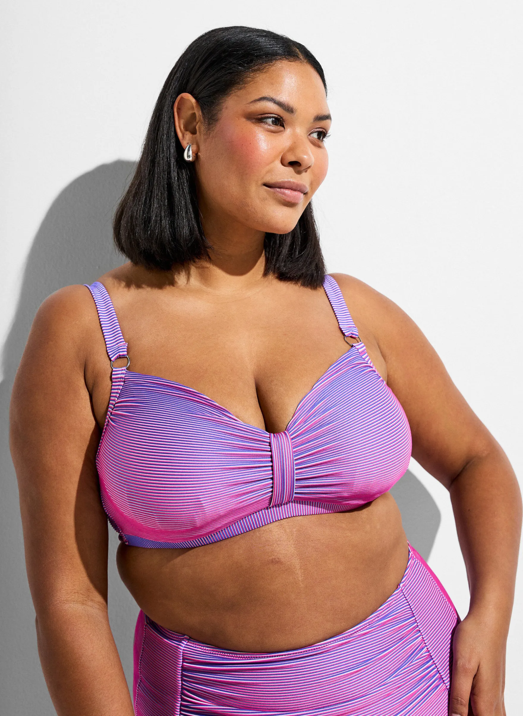Gestreiftes Bikini-Top mit Bügel