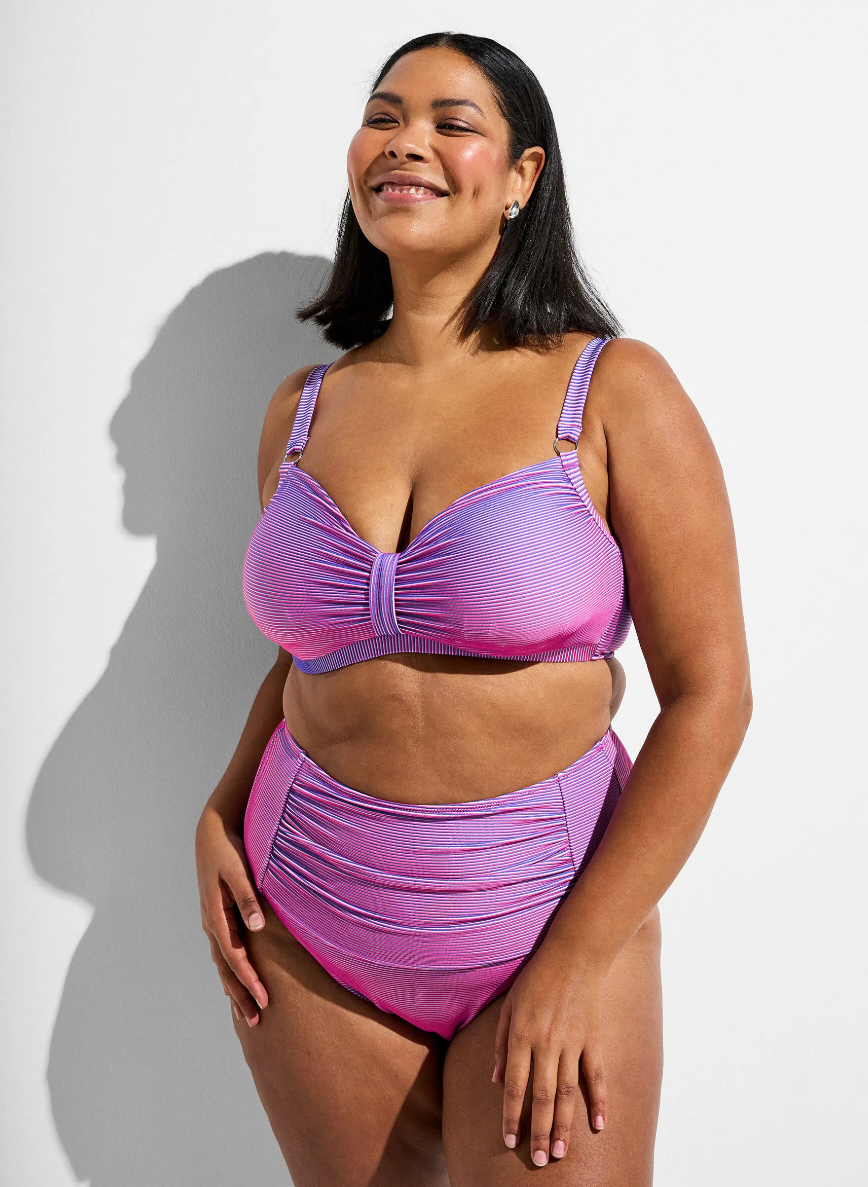 Gestreiftes Bikini-Top mit Bügel