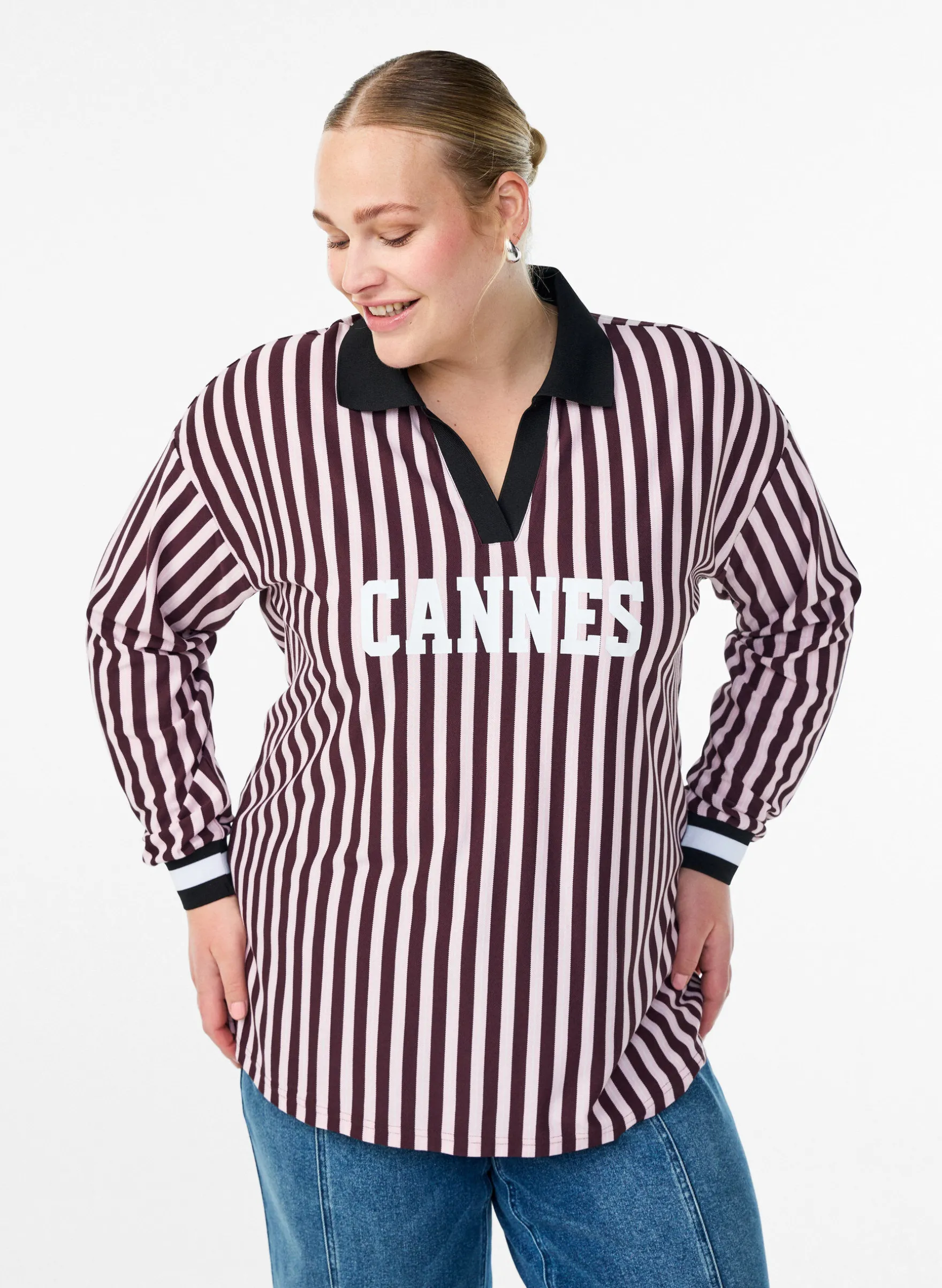 Gestreiftes Poloshirt mit Textaufdruck