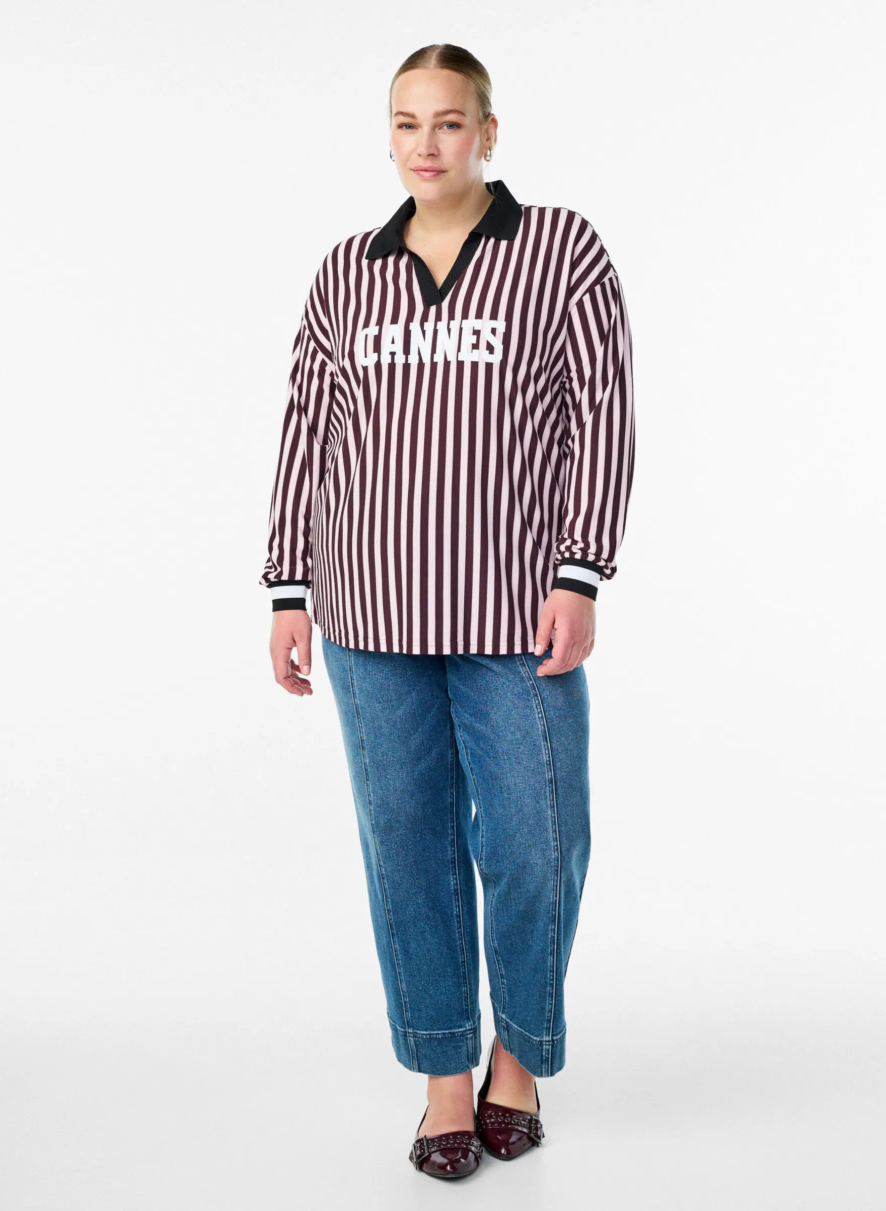 Gestreiftes Poloshirt mit Textaufdruck