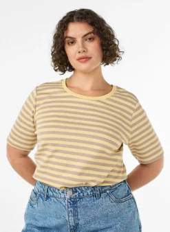 Gestreiftes T-Shirt mit gerippter Struktur