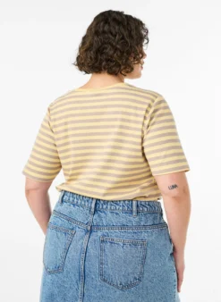 Gestreiftes T-Shirt mit gerippter Struktur