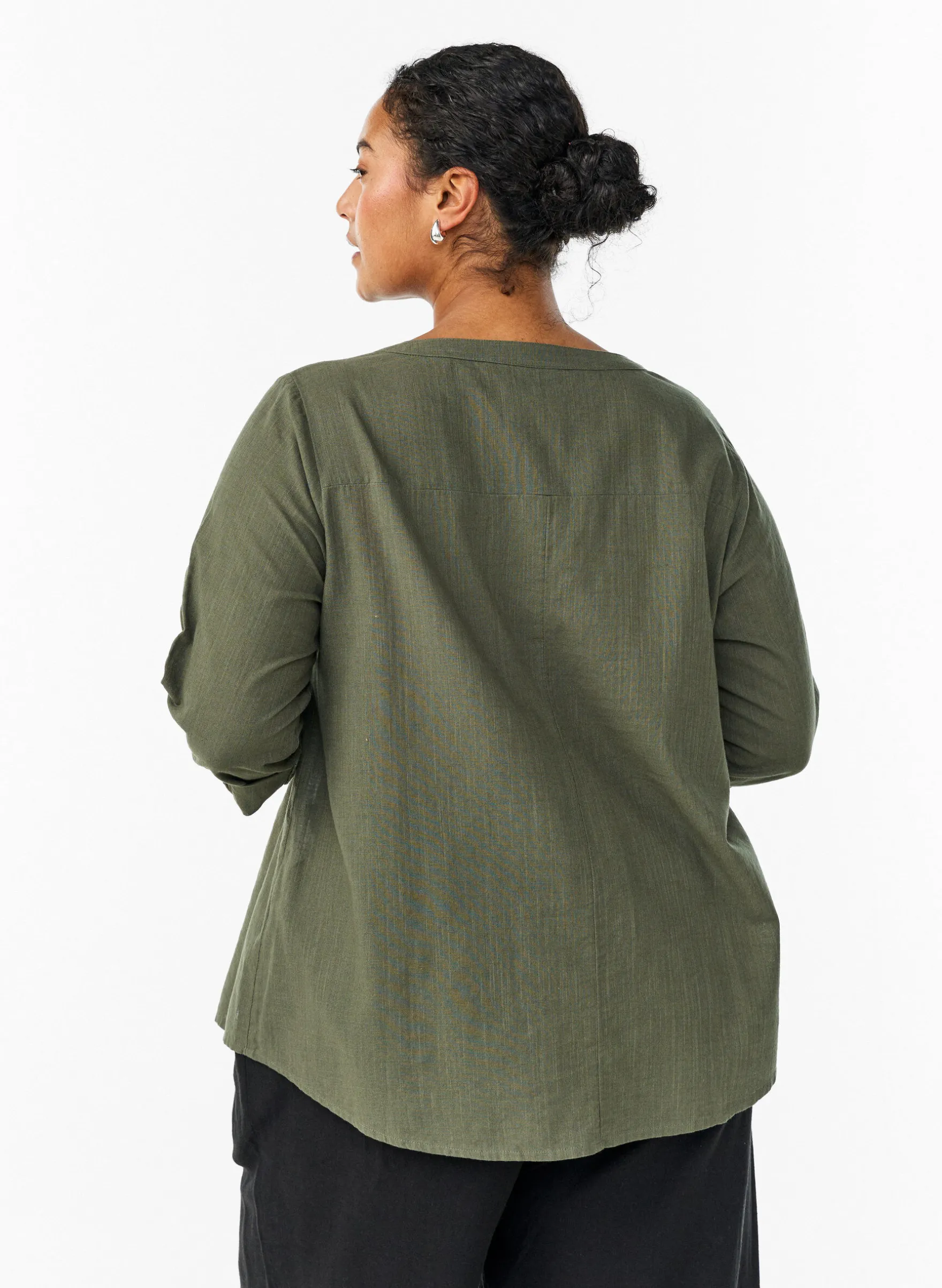 Hemdbluse aus Baumwolle mit V-Ausschnitt
