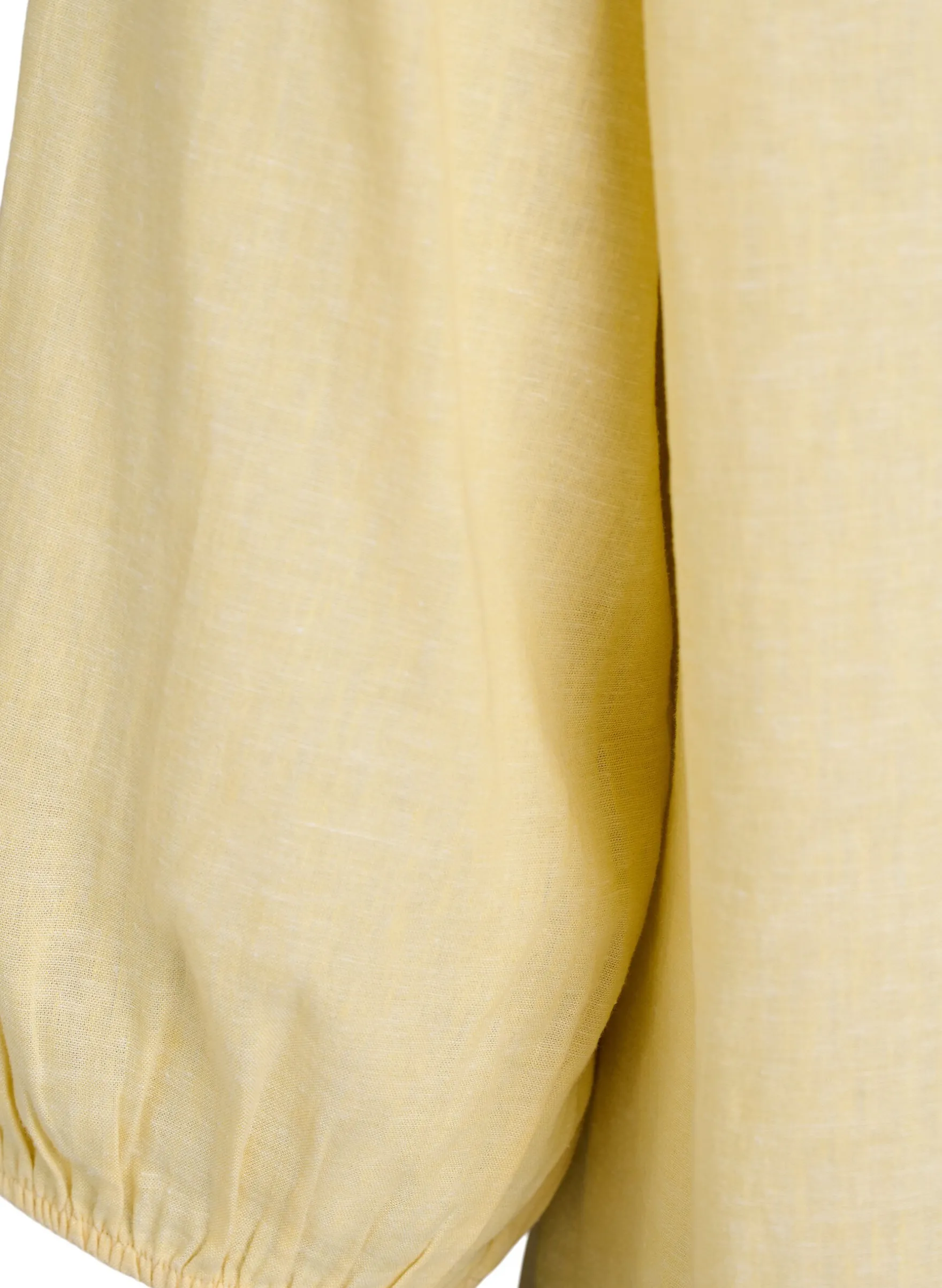 Hemdbluse aus Leinen und Viskose mit 3/4-Ärmeln