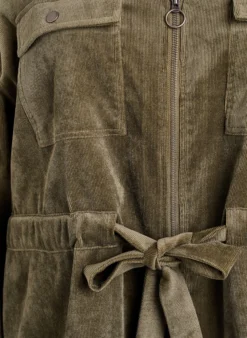 Hemdjacke aus Cord mit Bindegürtel und Taschen