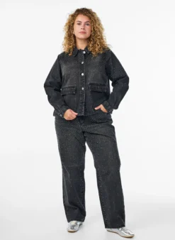 High-Waist-Jeans in gerader Passform mit Strasssteinen