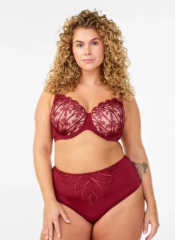Hipster-String aus Mikrofaser mit Spitzendetails