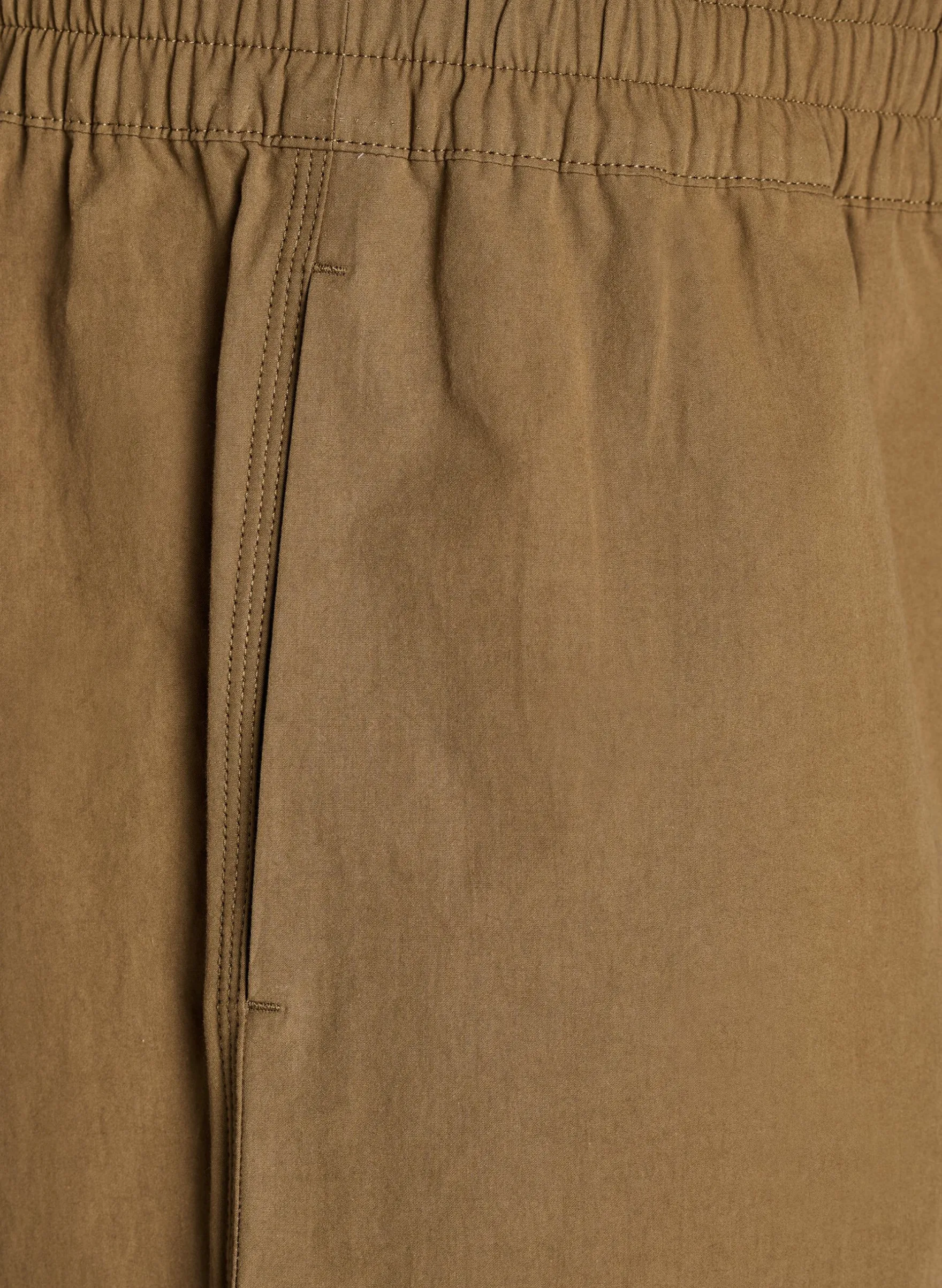Hoch taillierte Ballonhose aus Baumwolle