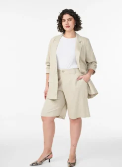 Hoch taillierte Bermudashorts aus Leinen und Viskose