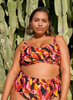 Hoch taillierte Bikinihose mit Print