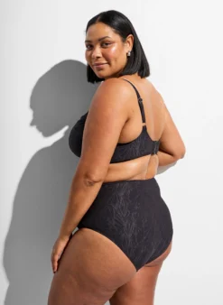 Hoch taillierte Bikinihose mit Strukturmuster