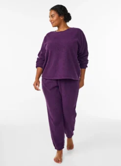 Hoch taillierte Hose aus Teddy-Fleece