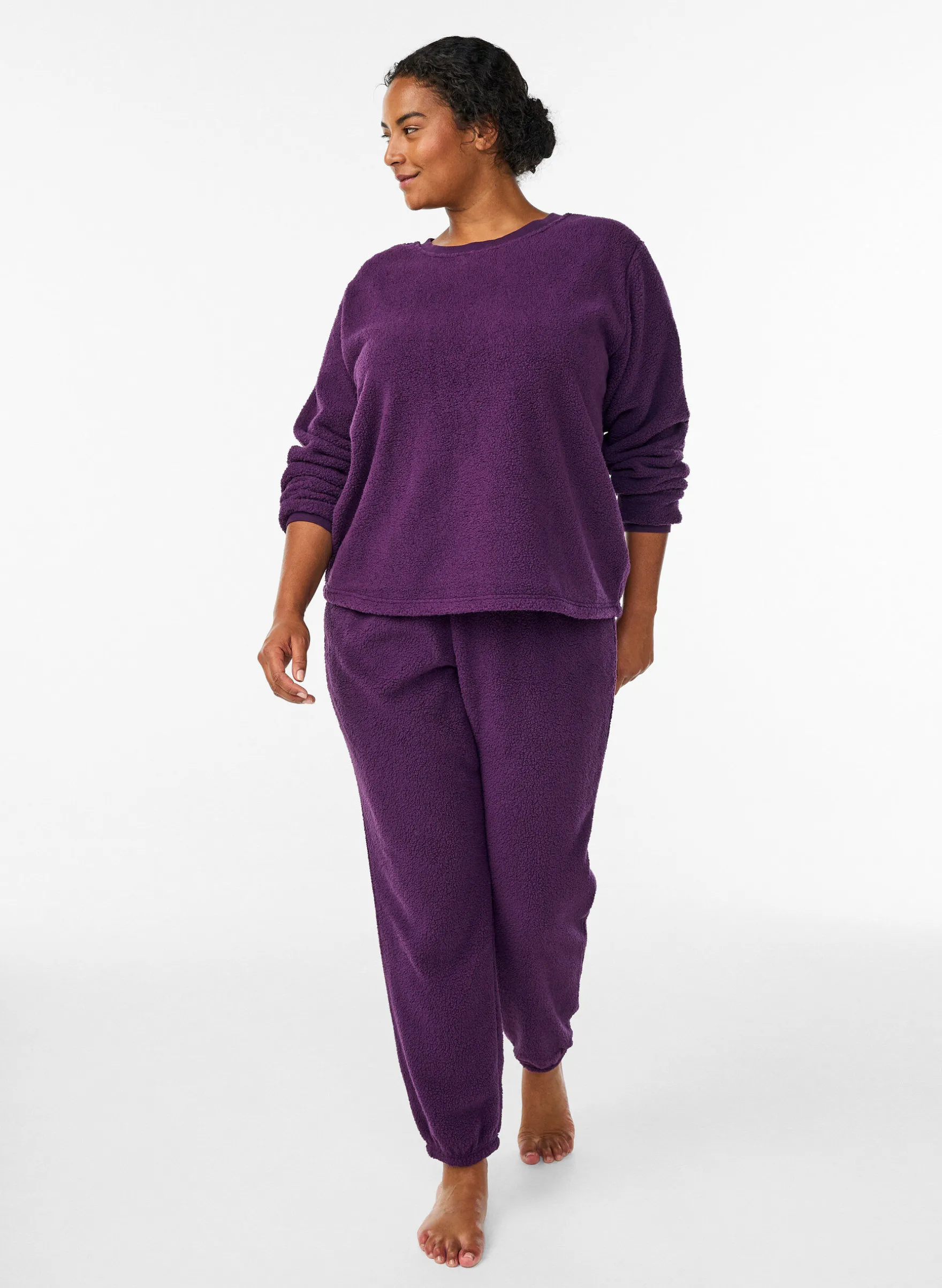 Hoch taillierte Hose aus Teddy-Fleece