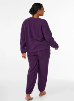 Hoch taillierte Hose aus Teddy-Fleece