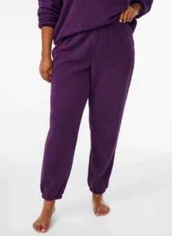 Hoch taillierte Hose aus Teddy-Fleece